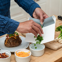 Load image into Gallery viewer, ScooperDuper™ Folding Food Scooper ⭐⭐⭐⭐⭐