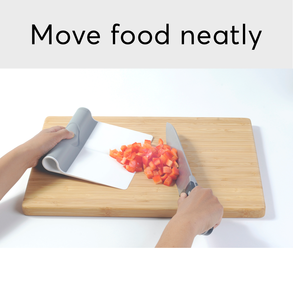 http://dandymade.com/cdn/shop/products/1-12Movefoodneatly-cuttingboardonly_1200x1200.png?v=1621919702