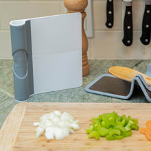 Load image into Gallery viewer, ScooperDuper™ Folding Food Scooper ⭐⭐⭐⭐⭐